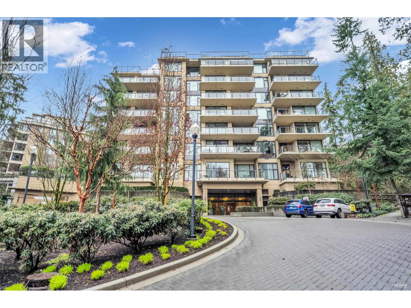 707 1415 PARKWAY BOULEVARD, Coquitlam
