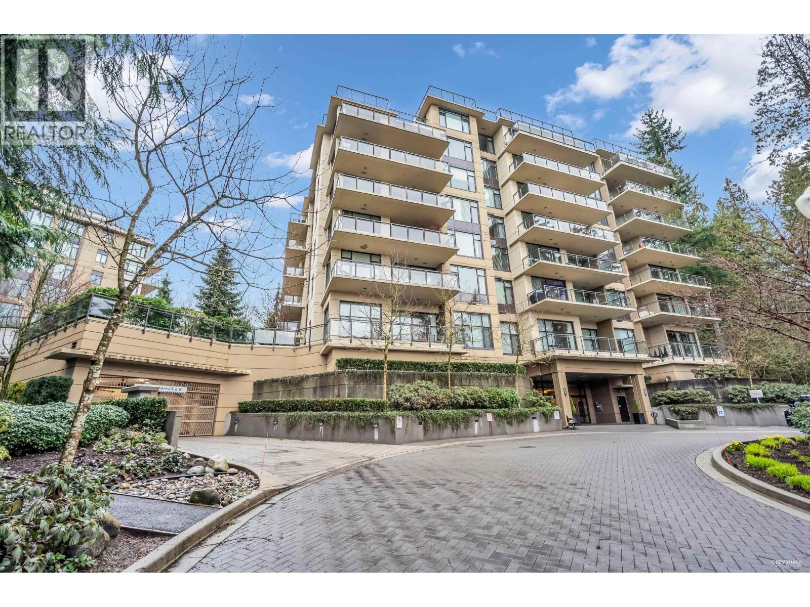 707 1415 PARKWAY BOULEVARD, Coquitlam