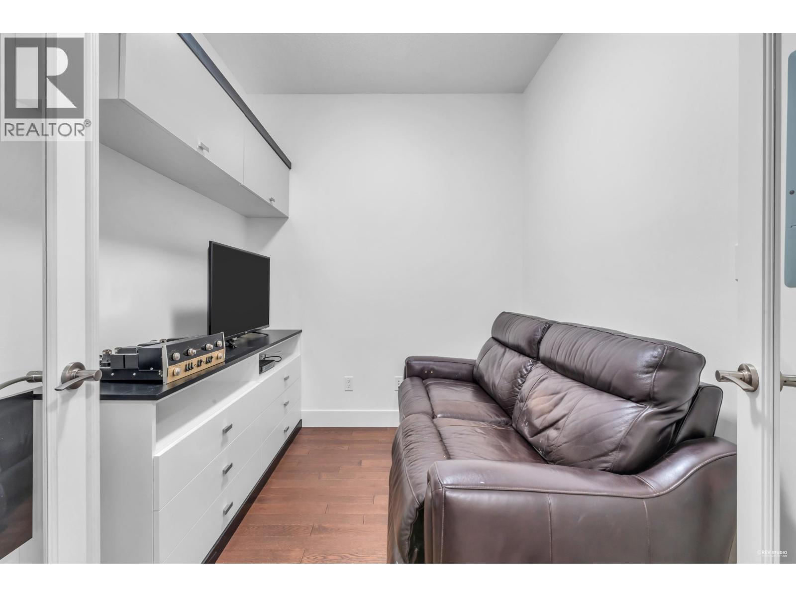 707 1415 PARKWAY BOULEVARD, Coquitlam