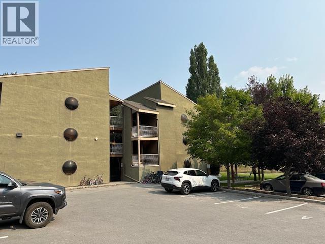 Photo 3 of 1309 11 Th Avenue Unit 67, Invermere BC