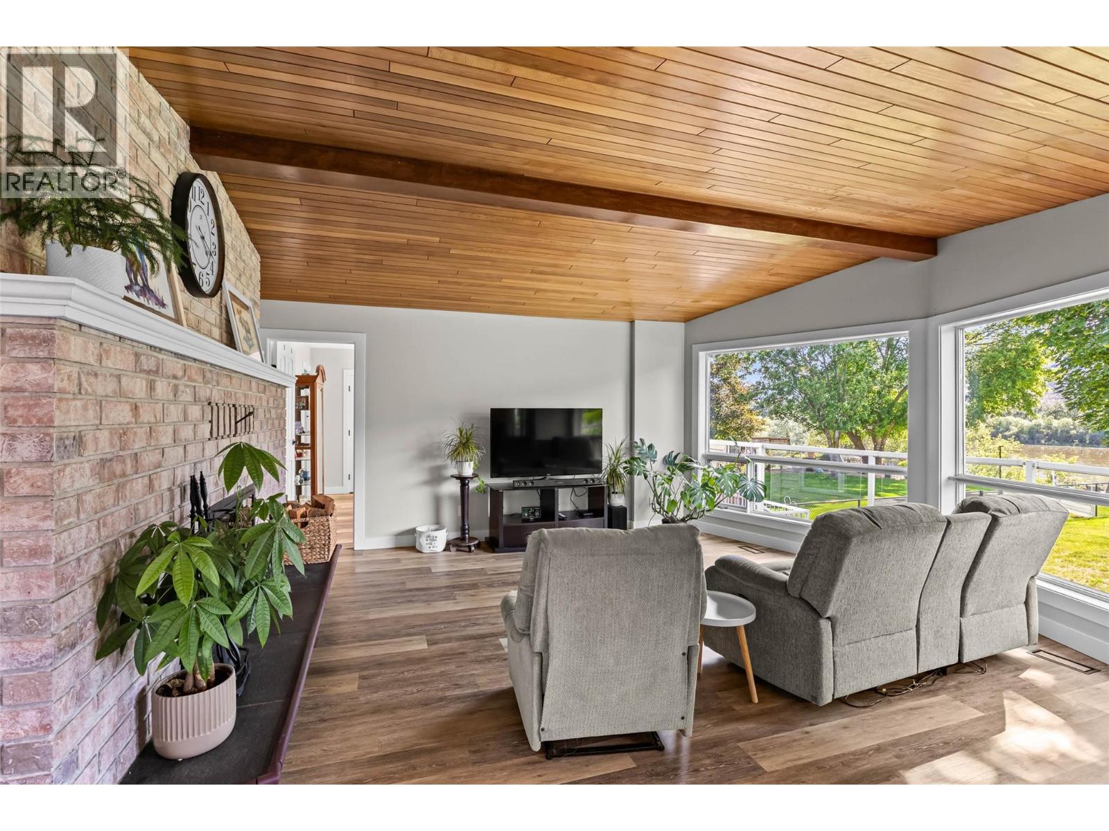 Photo 5 of 4061 Davie Road, Kamloops BC