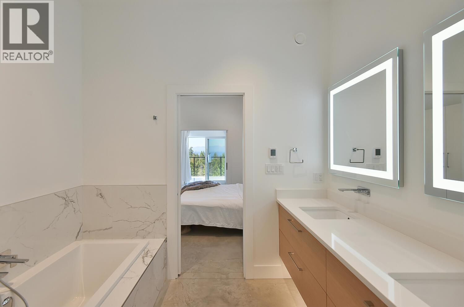 10632 WOOD BAY RIDGE ROAD, Halfmoon Bay