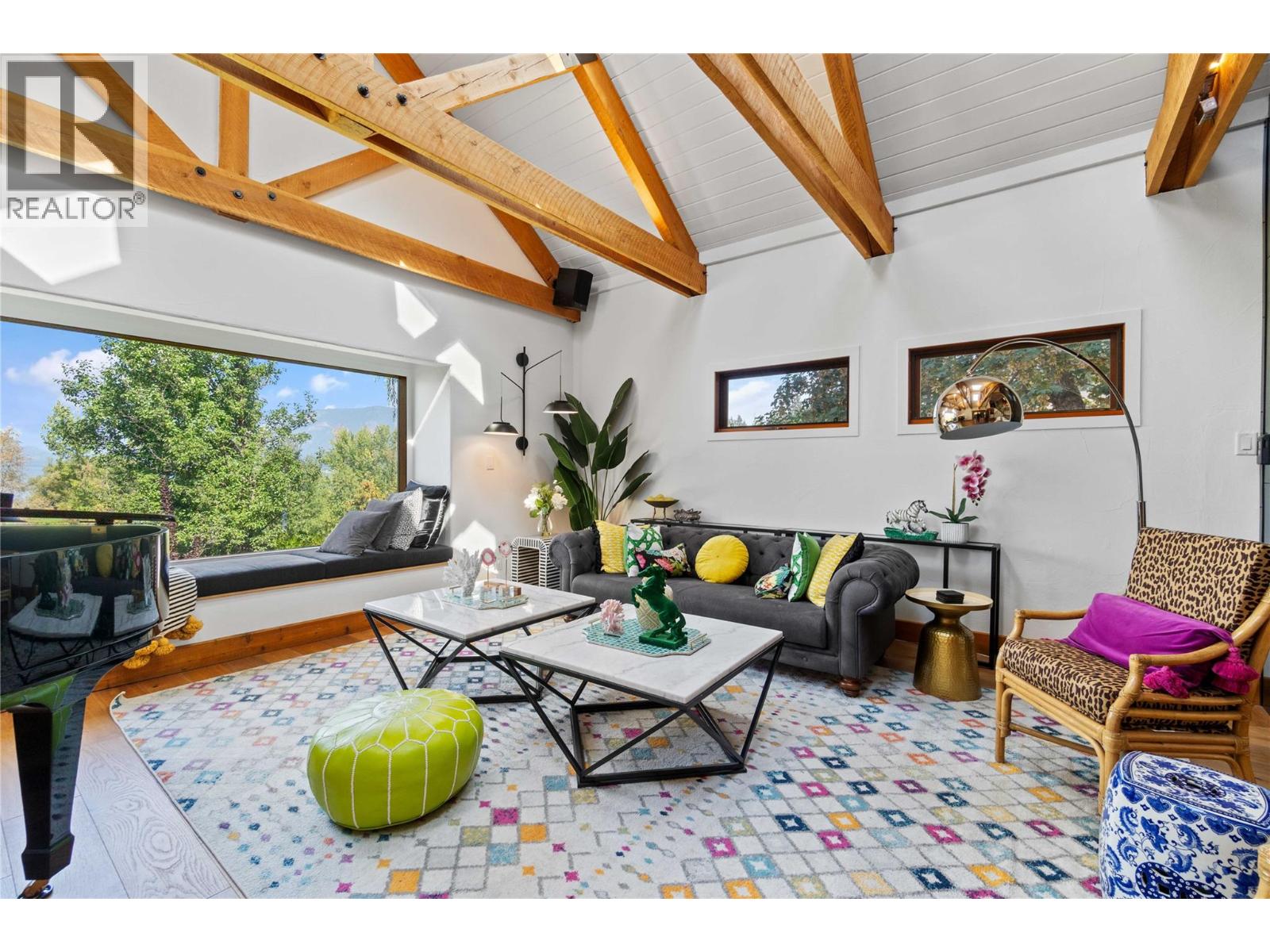  1097 9 Avenue Northeast, Salmon Arm