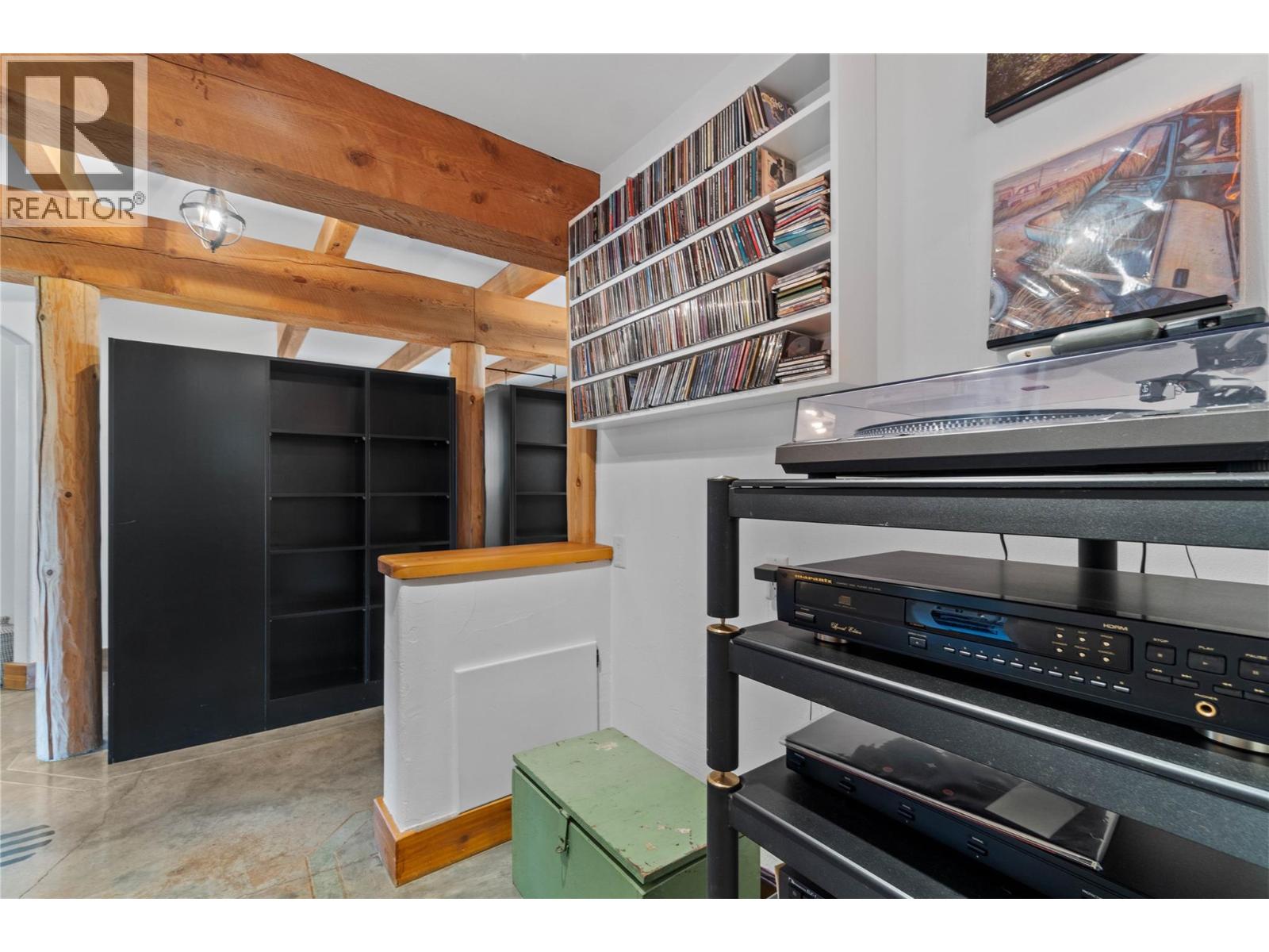  1097 9 Avenue Northeast, Salmon Arm