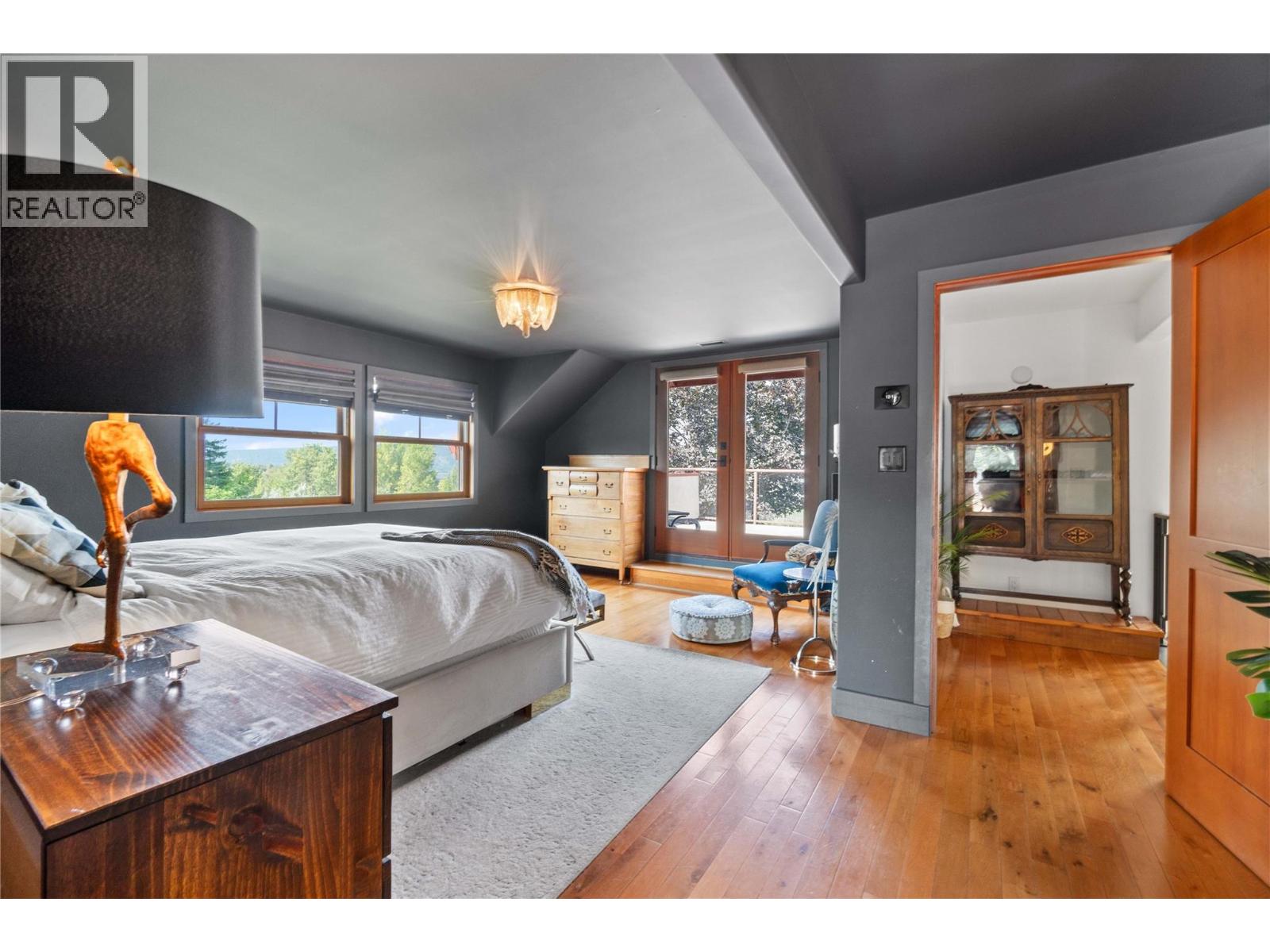  1097 9 Avenue Northeast, Salmon Arm