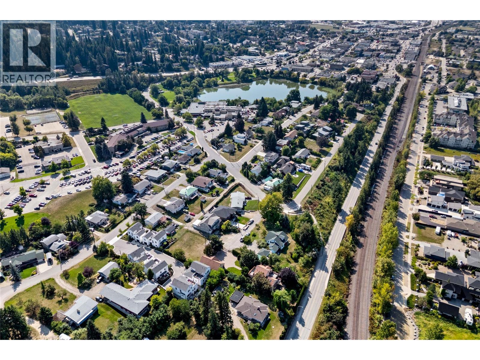  1097 9 Avenue Northeast, Salmon Arm