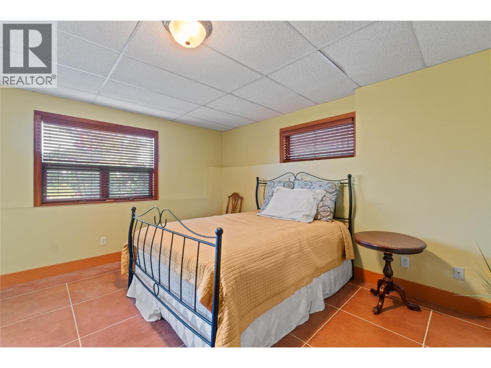  1097 9 Avenue Northeast, Salmon Arm