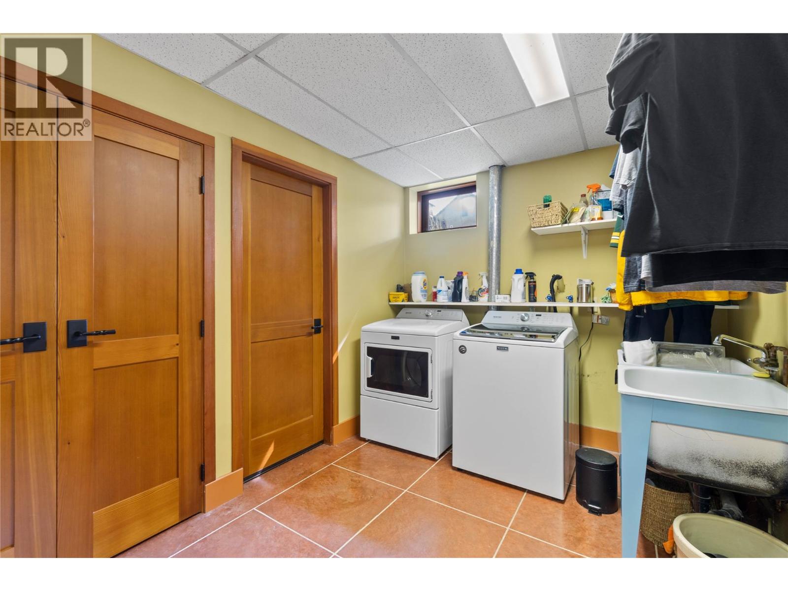  1097 9 Avenue Northeast, Salmon Arm