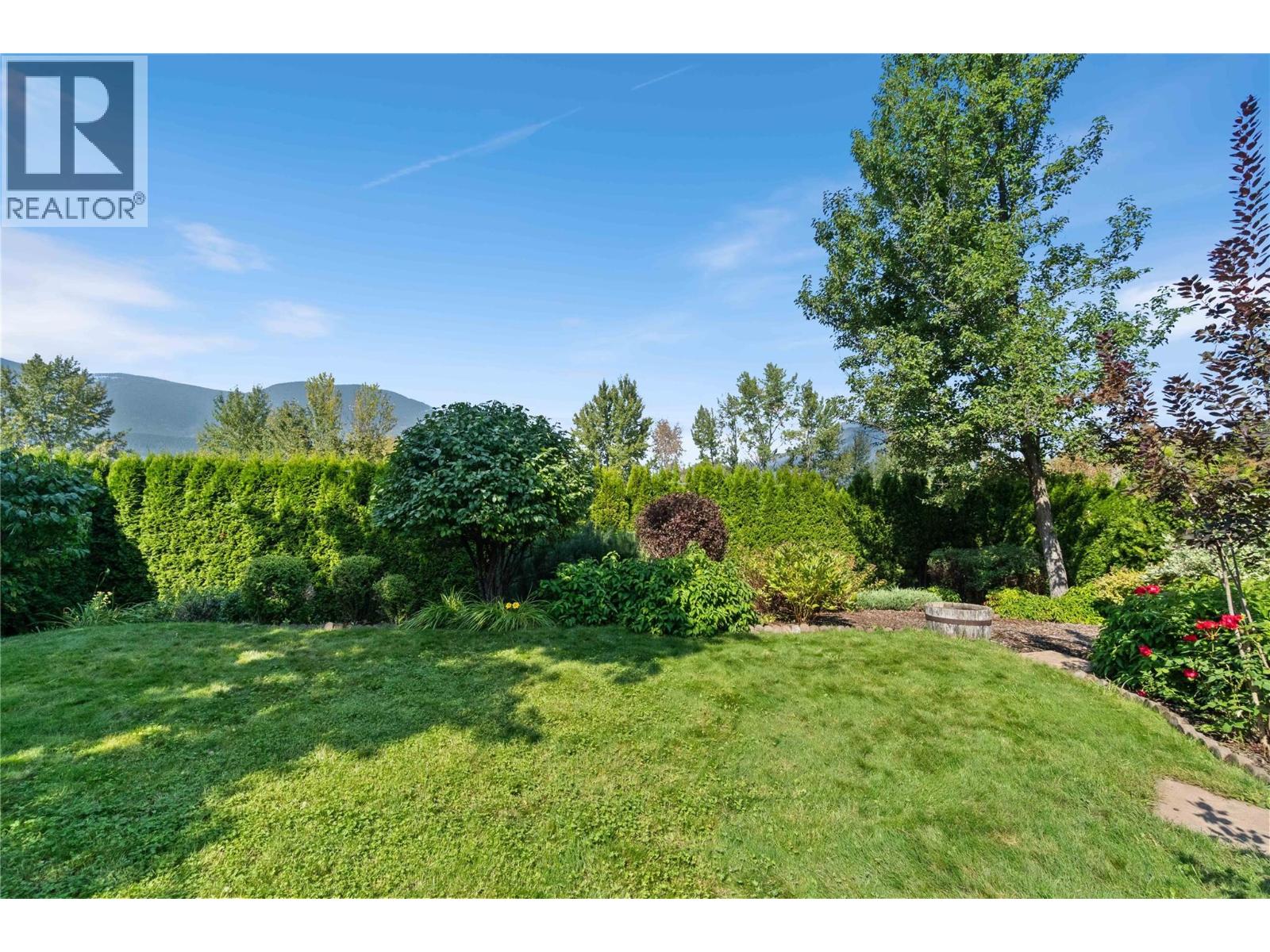  1097 9 Avenue Northeast, Salmon Arm