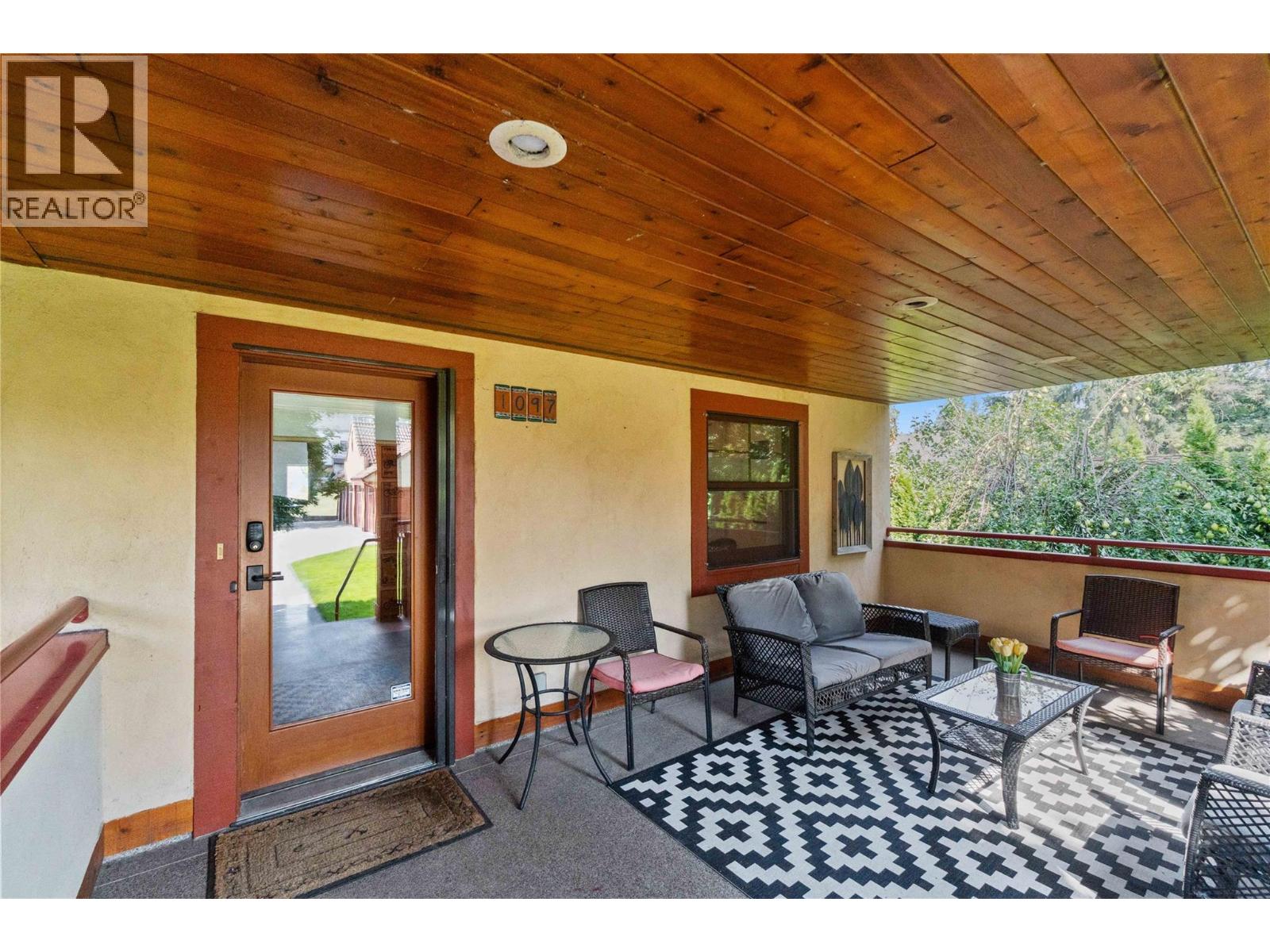  1097 9 Avenue Northeast, Salmon Arm