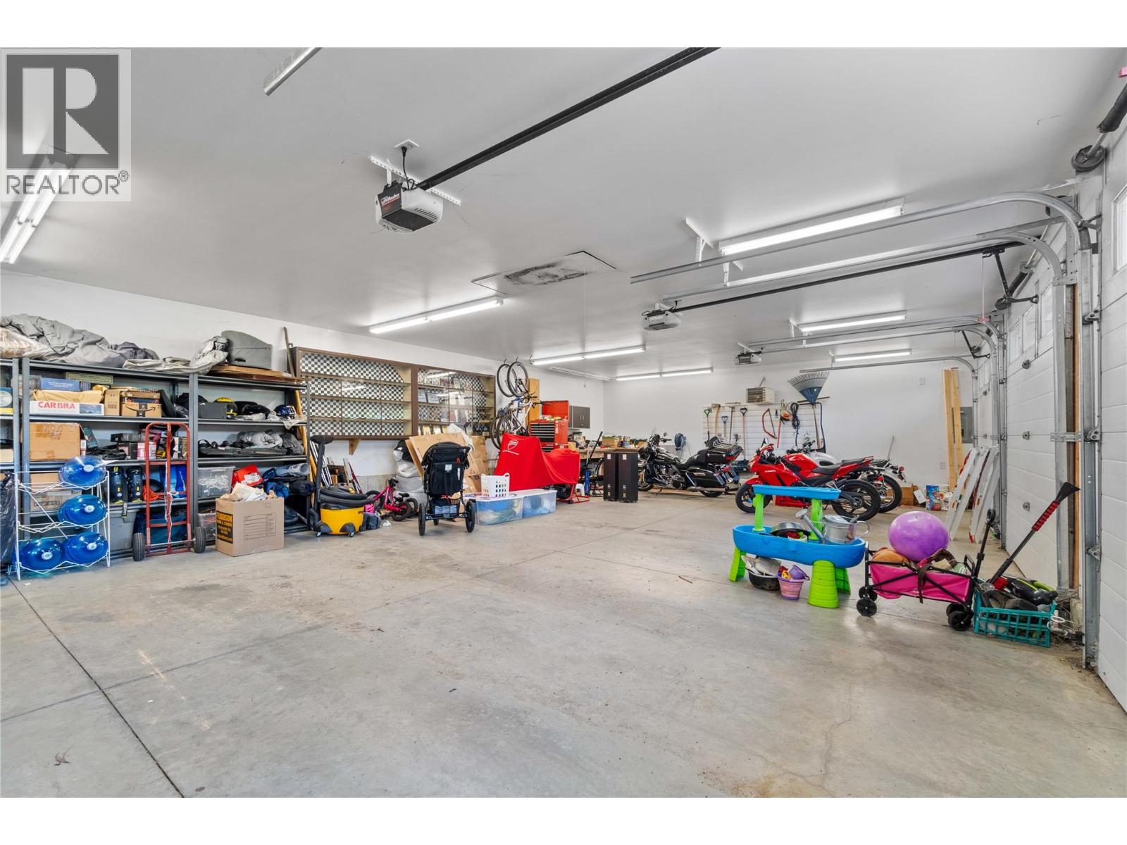  1097 9 Avenue Northeast, Salmon Arm