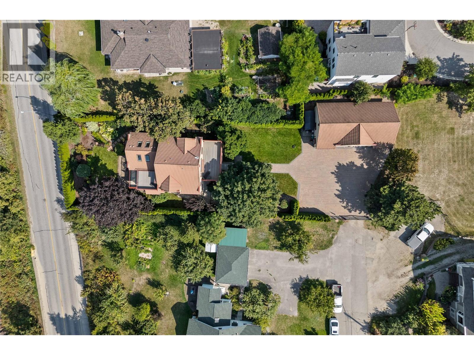  1097 9 Avenue Northeast, Salmon Arm