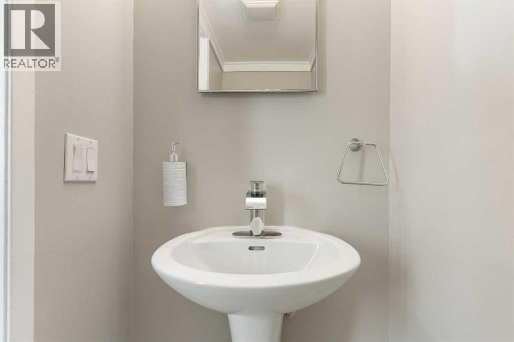 Photo 6 of 42 11407 Braniff Road Sw, Calgary AB