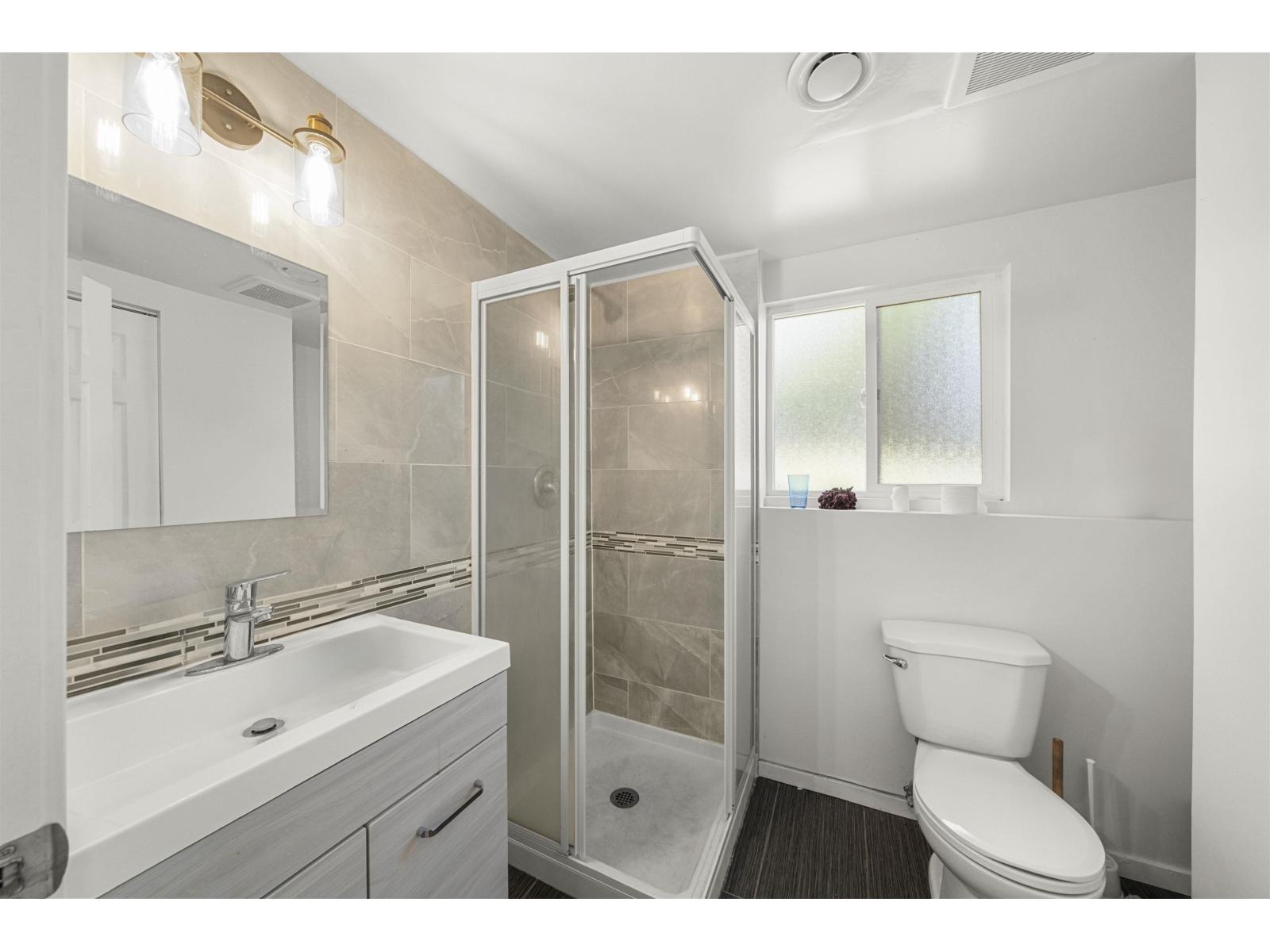 Photo 20 of 3555 Davie Street, Abbotsford BC