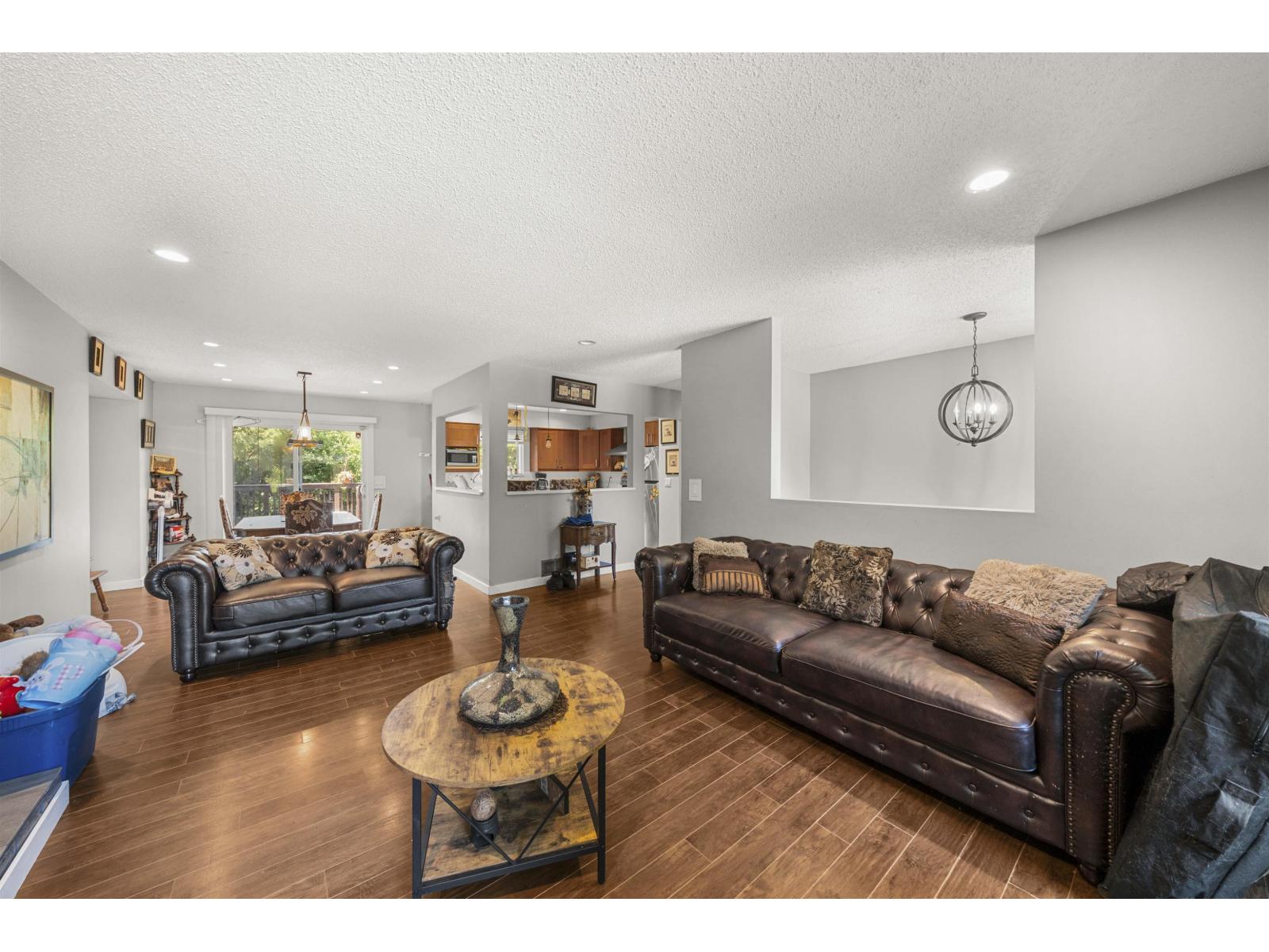 Photo 6 of 3555 Davie Street, Abbotsford BC