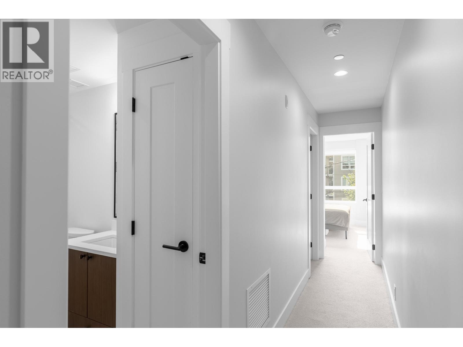 Photo 10 of 106 12040 Plaza Street, Maple Ridge BC