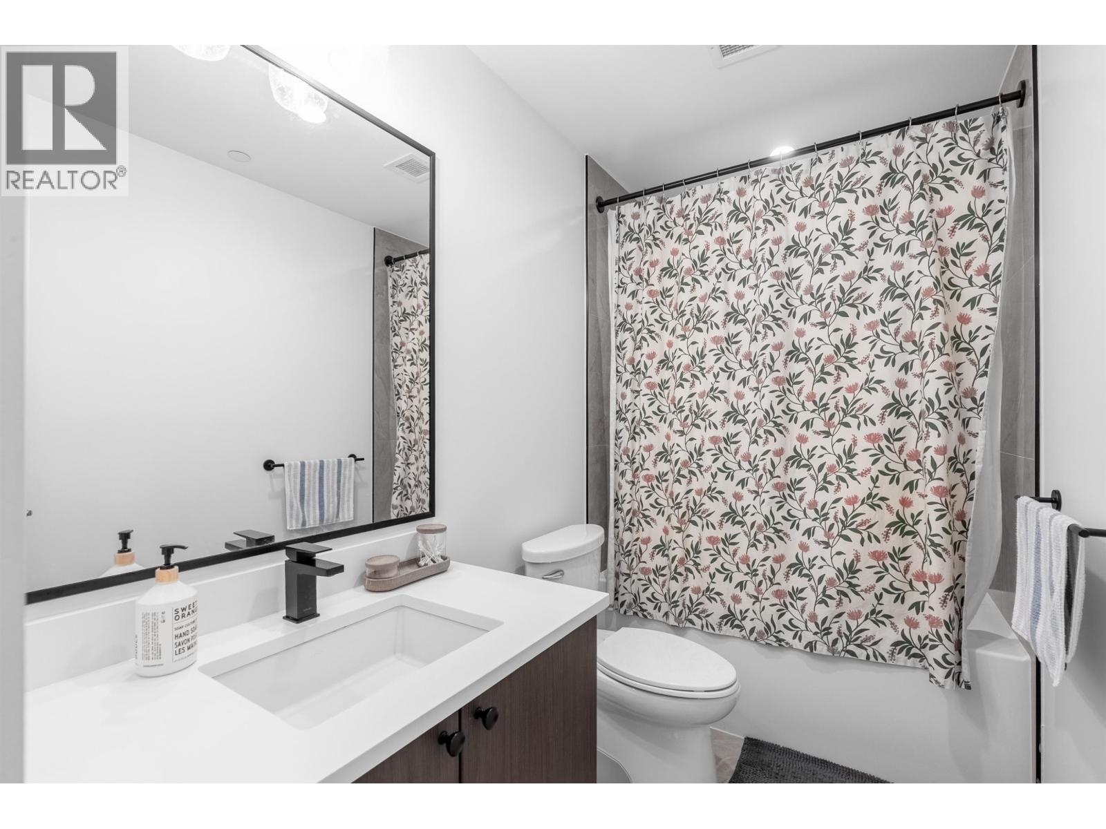 Photo 21 of 106 12040 Plaza Street, Maple Ridge BC