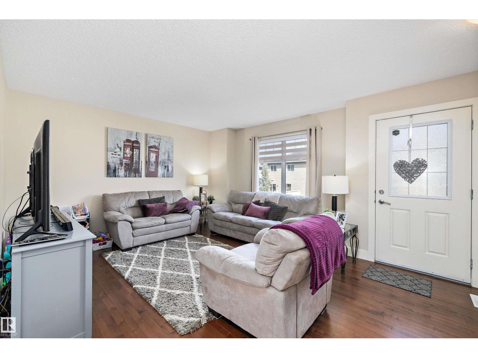 Photo 3 of 28 2922 Maple Wy Nw Nw, Edmonton AB