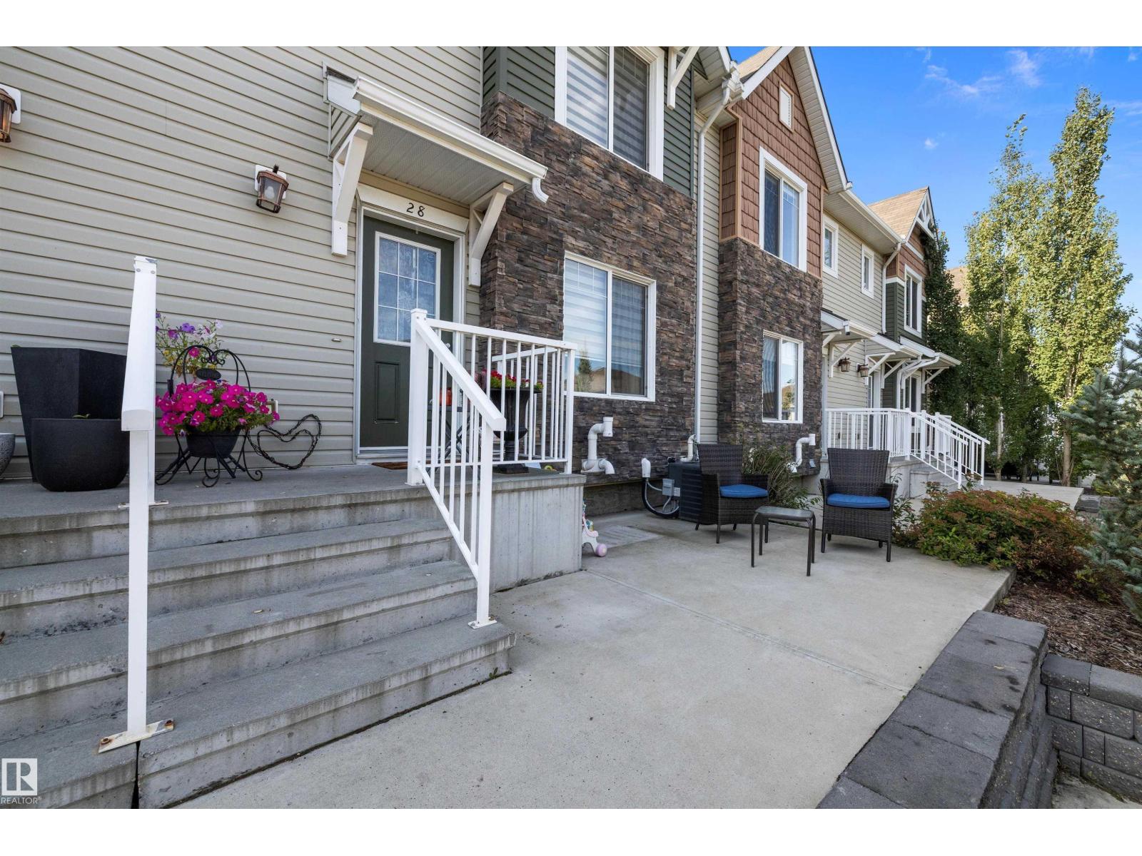 Photo 30 of 28 2922 Maple Wy Nw Nw, Edmonton AB