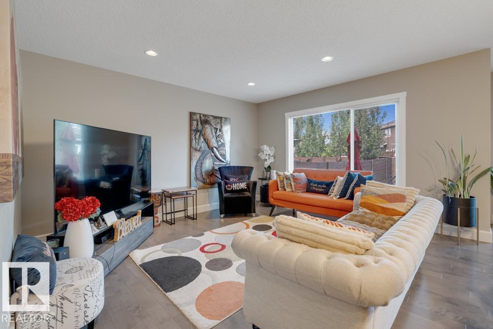 Photo 11 of 2366 Ware Cr Sw, Edmonton AB