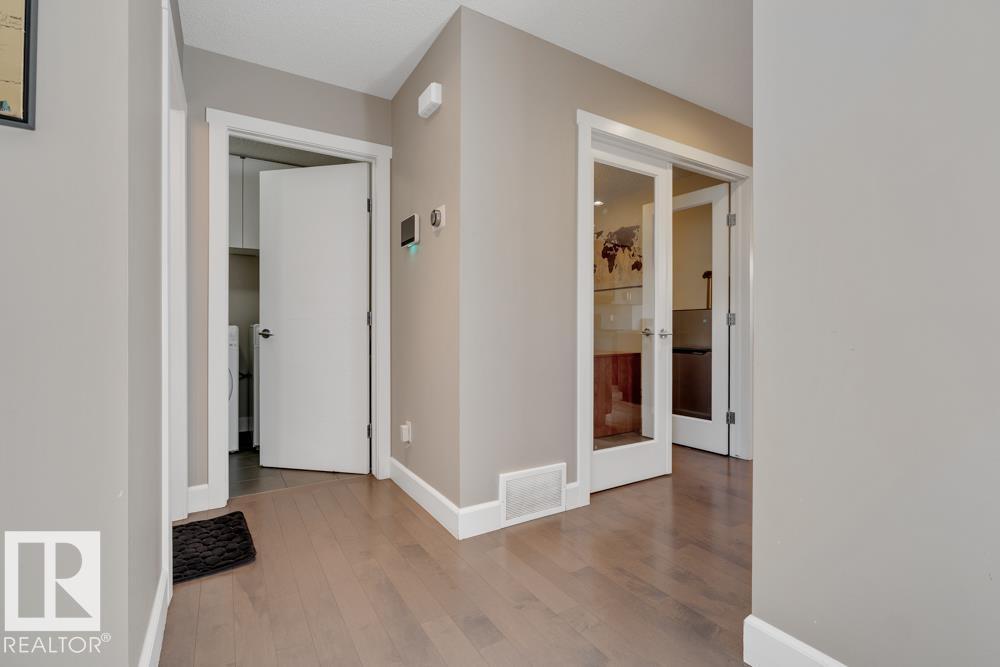 Photo 4 of 2366 Ware Cr Sw, Edmonton AB