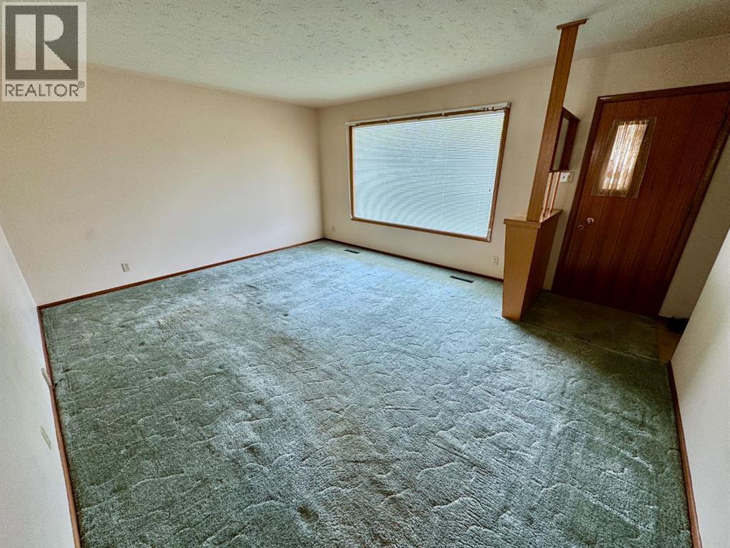 Photo 3 of 1025 25 Street S, Lethbridge AB