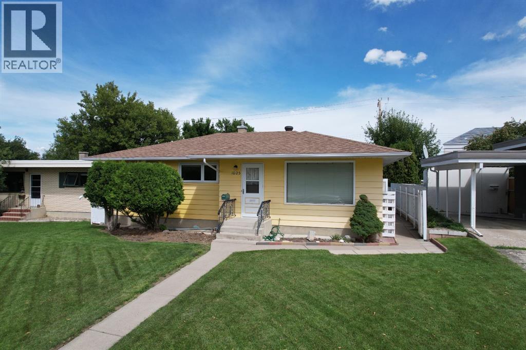 Photo 24 of 1025 25 Street S, Lethbridge AB
