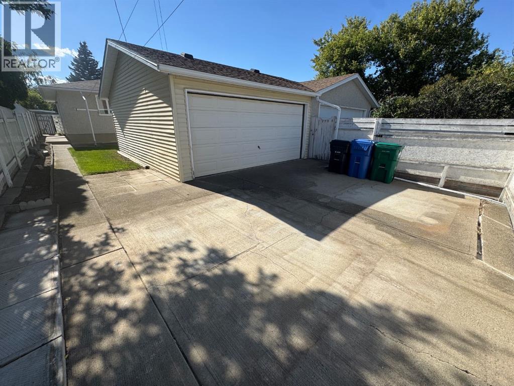 Photo 30 of 1025 25 Street S, Lethbridge AB