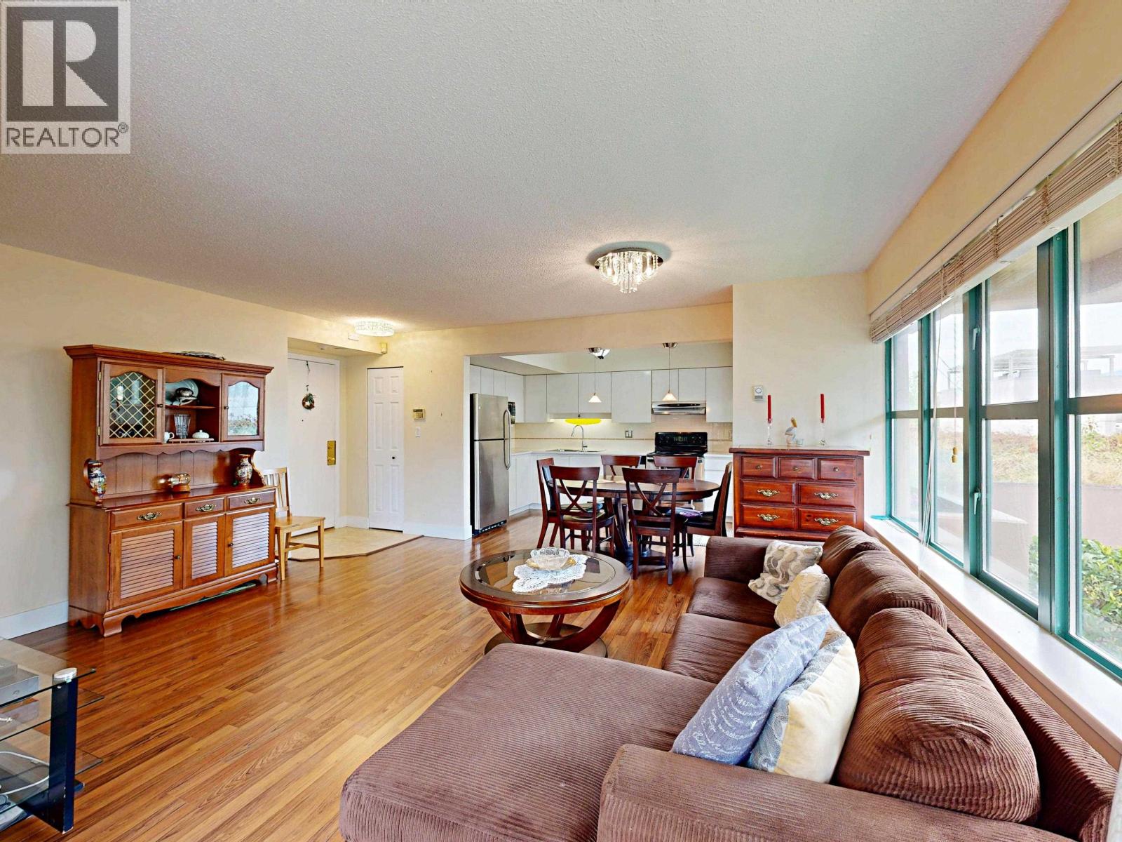 Photo 12 of 202 1555 Eastern Avenue, North Vancouver BC