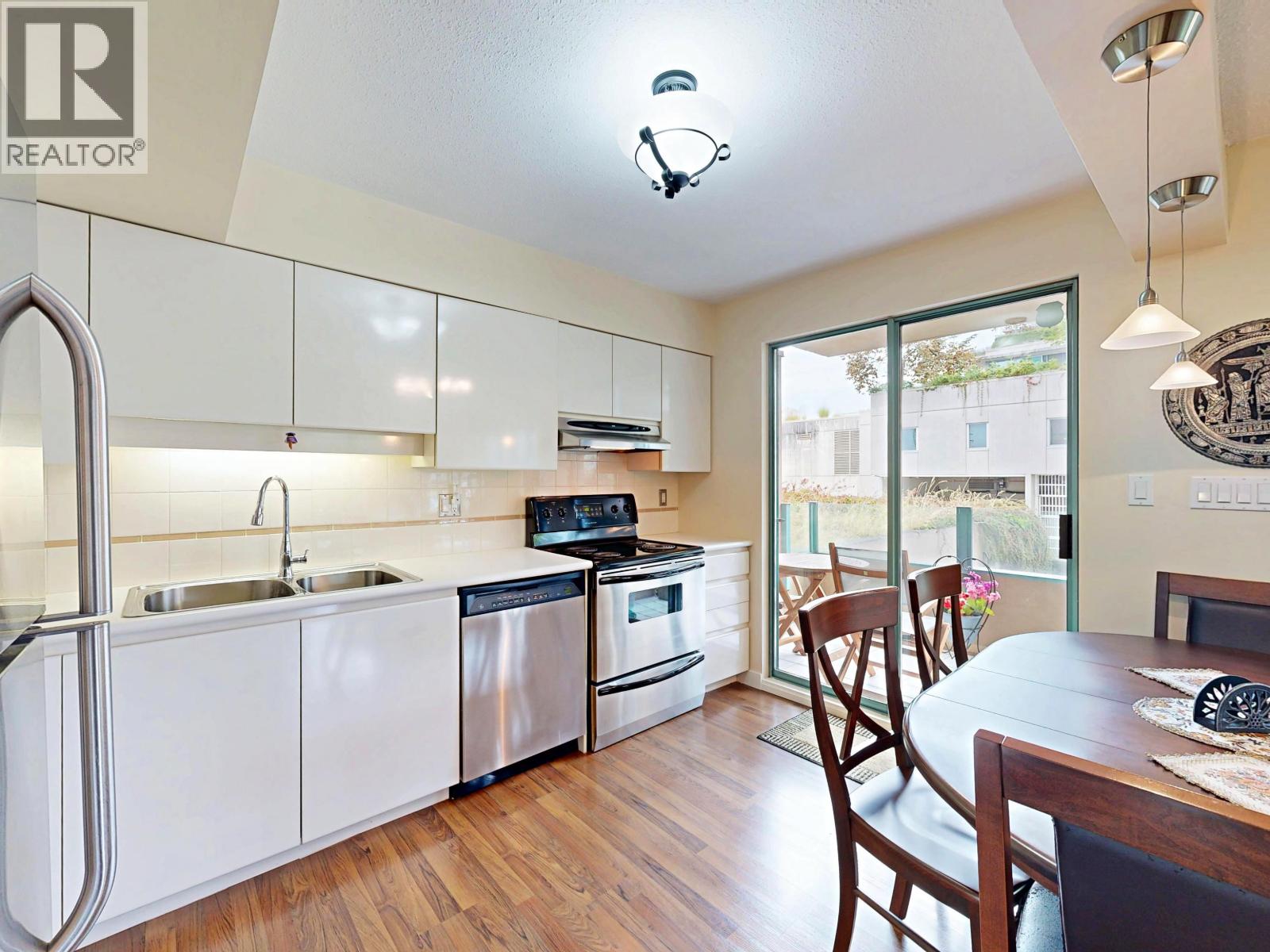 Photo 7 of 202 1555 Eastern Avenue, North Vancouver BC