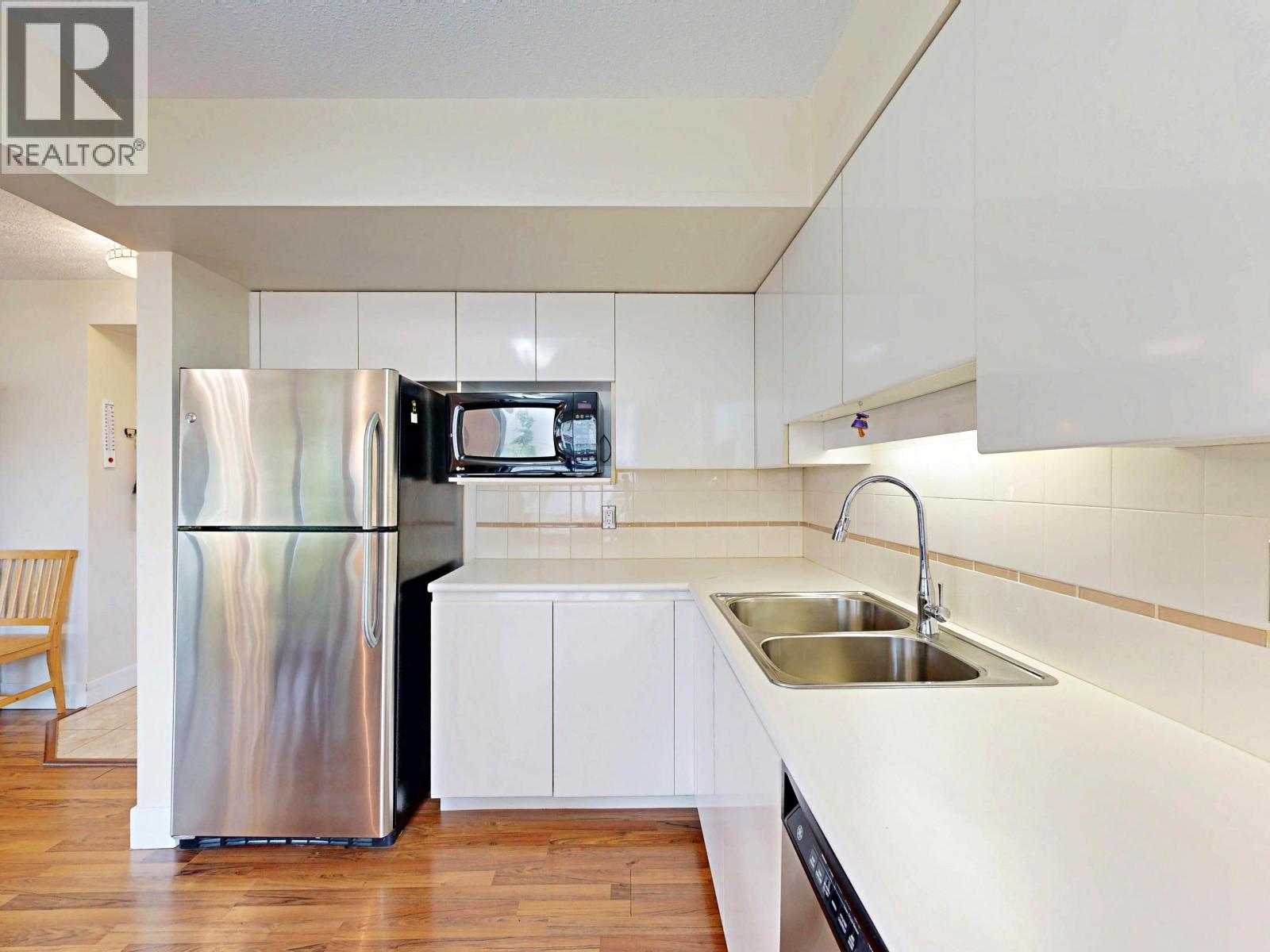 Photo 8 of 202 1555 Eastern Avenue, North Vancouver BC