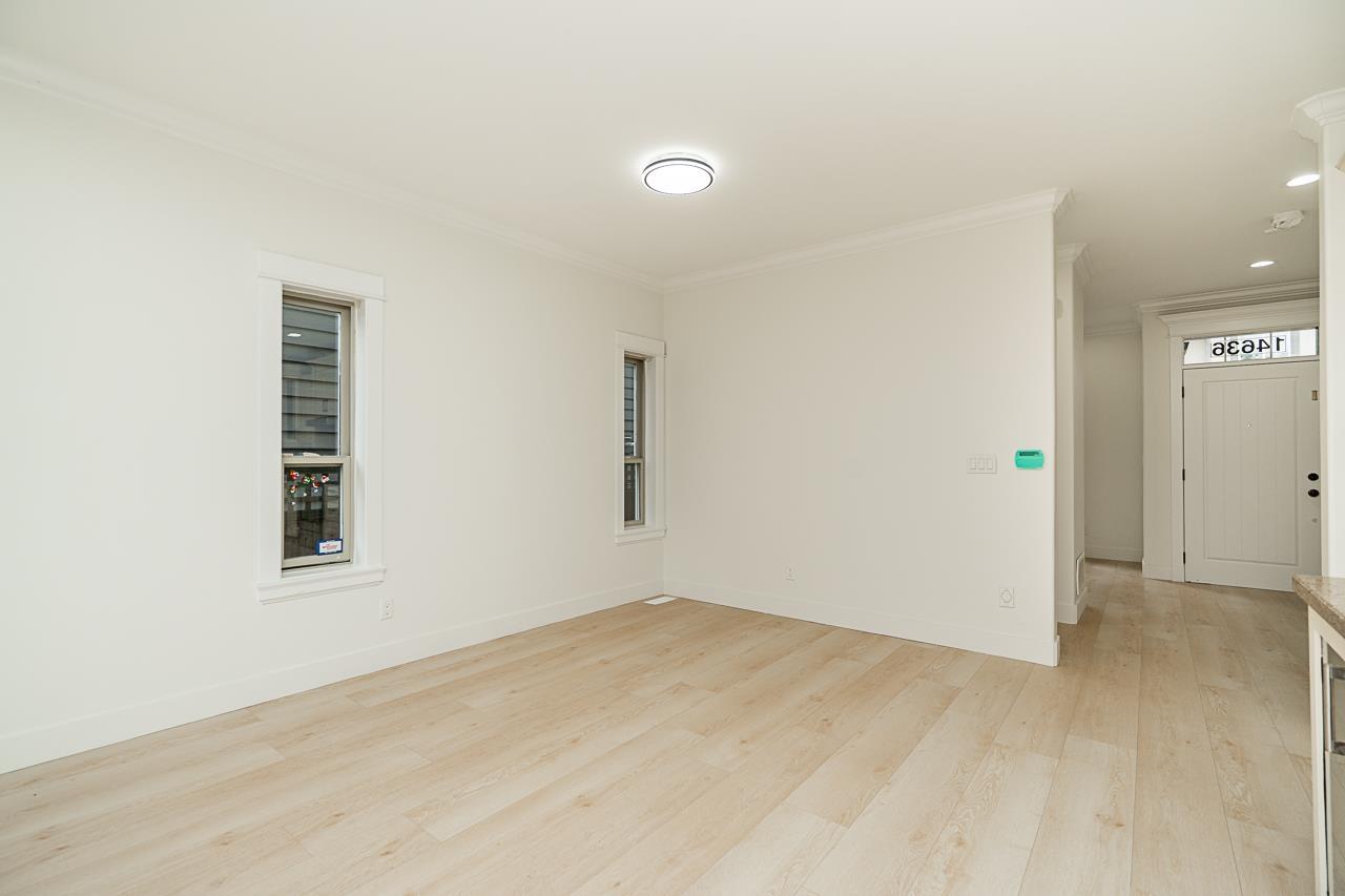 Photo 3 of 14636 36 A Avenue, Surrey BC
