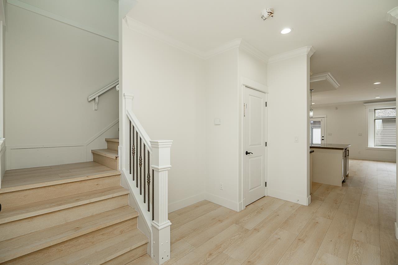 Photo 9 of 14636 36 A Avenue, Surrey BC