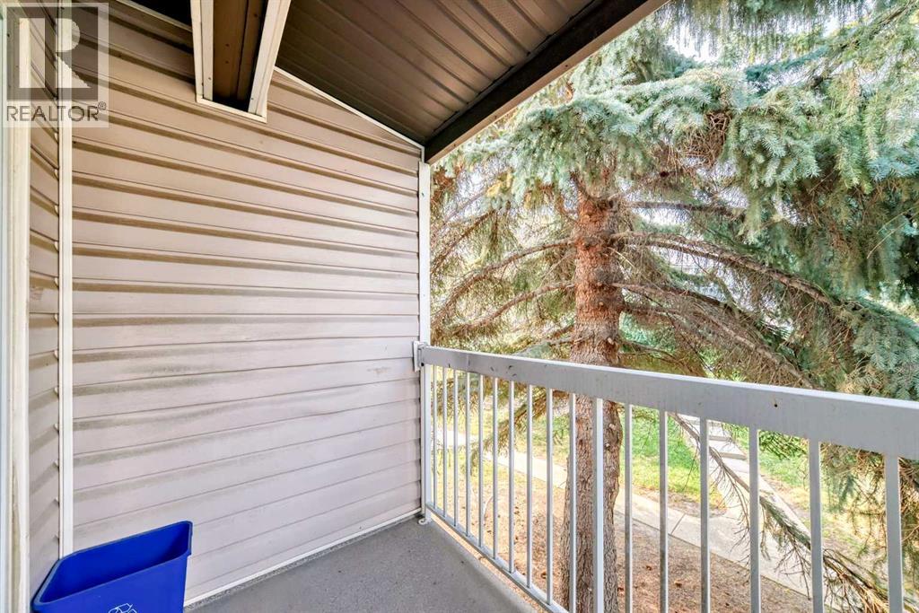 Photo 19 of 33 3800 Fonda Way Se, Calgary AB