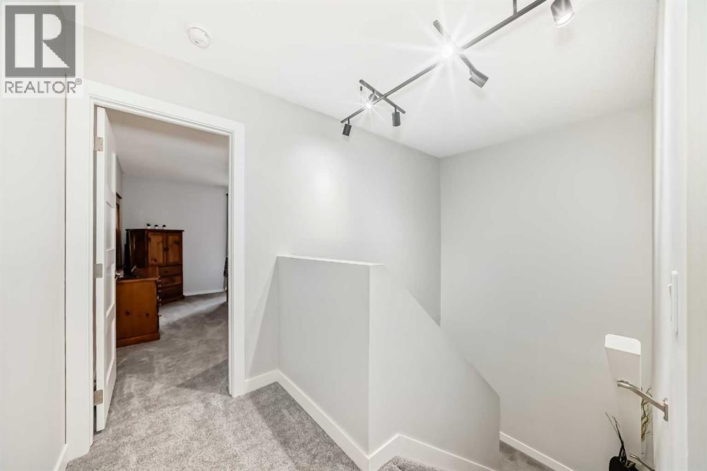 Photo 20 of 33 3800 Fonda Way Se, Calgary AB