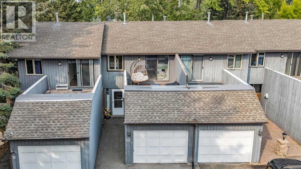 Photo 1 of 10 803 Varsity Estates Drive Nw, Calgary AB