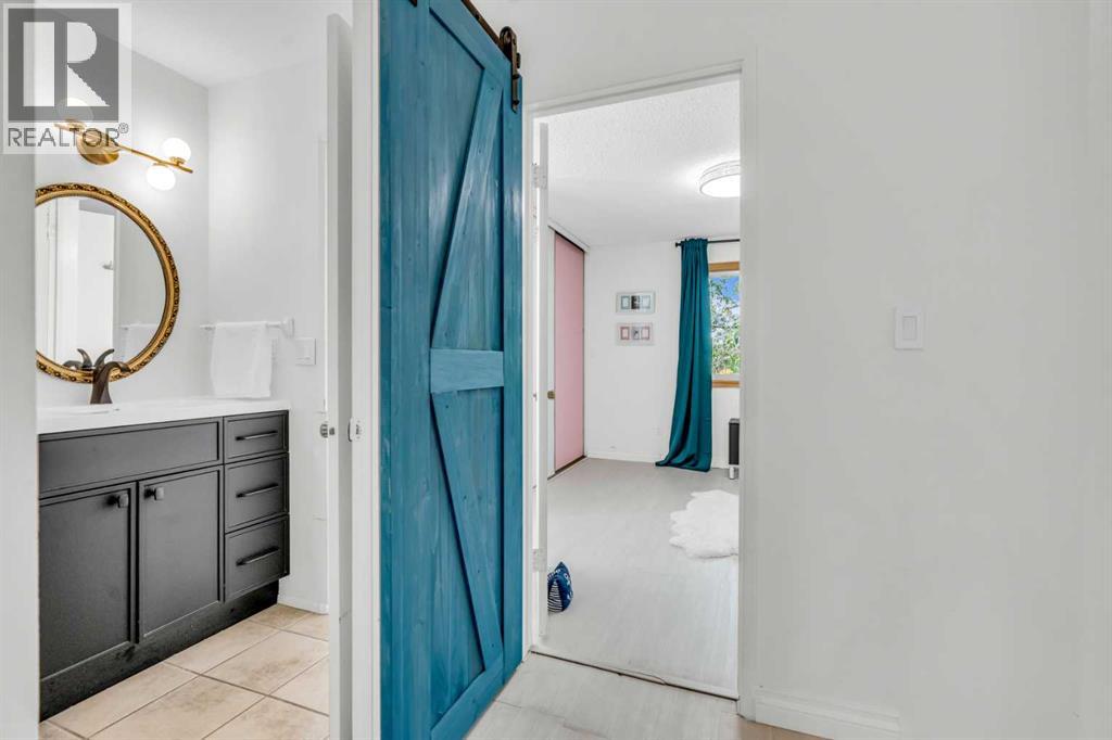Photo 21 of 10 803 Varsity Estates Drive Nw, Calgary AB