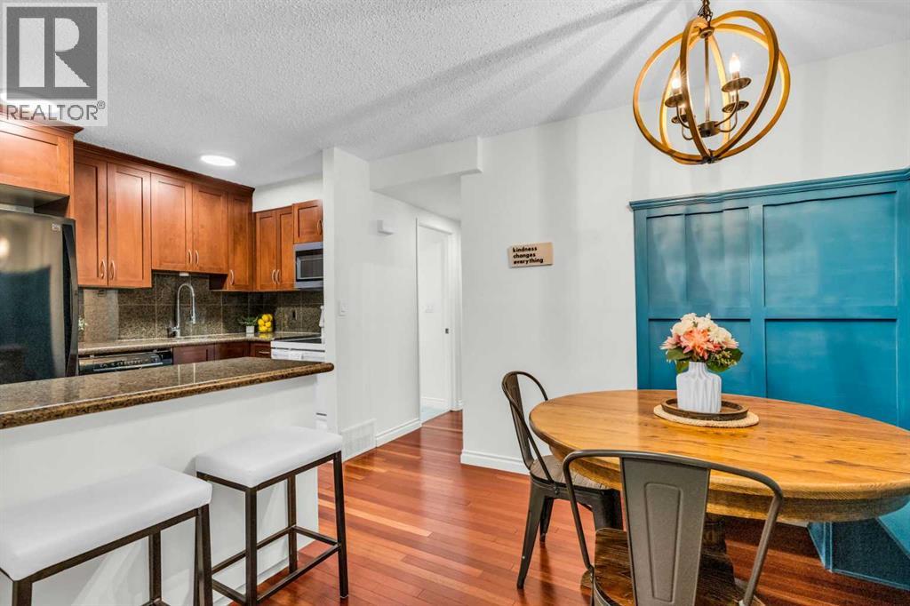 Photo 6 of 10 803 Varsity Estates Drive Nw, Calgary AB