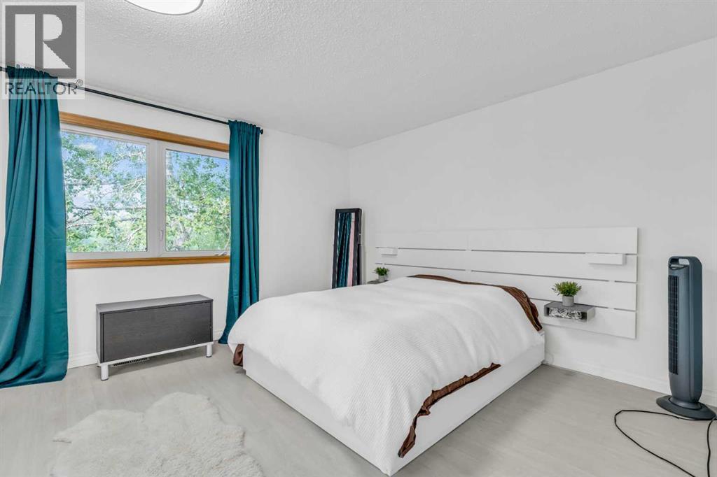 Photo 22 of 10 803 Varsity Estates Drive Nw, Calgary AB