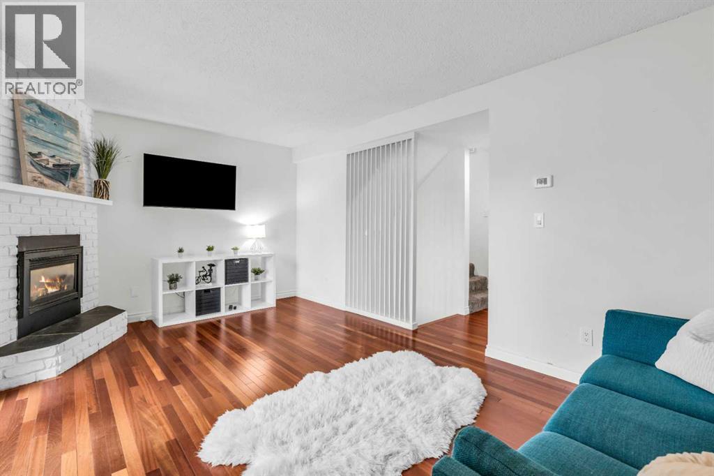 Photo 18 of 10 803 Varsity Estates Drive Nw, Calgary AB