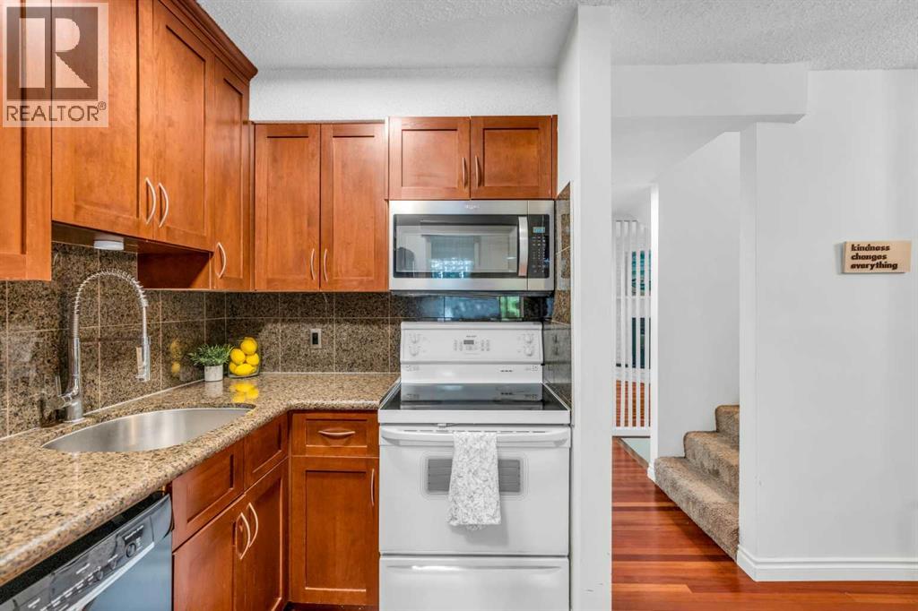 Photo 12 of 10 803 Varsity Estates Drive Nw, Calgary AB