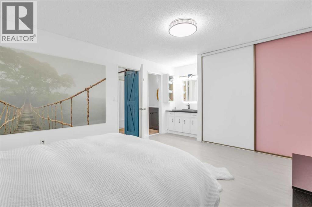 Photo 23 of 10 803 Varsity Estates Drive Nw, Calgary AB
