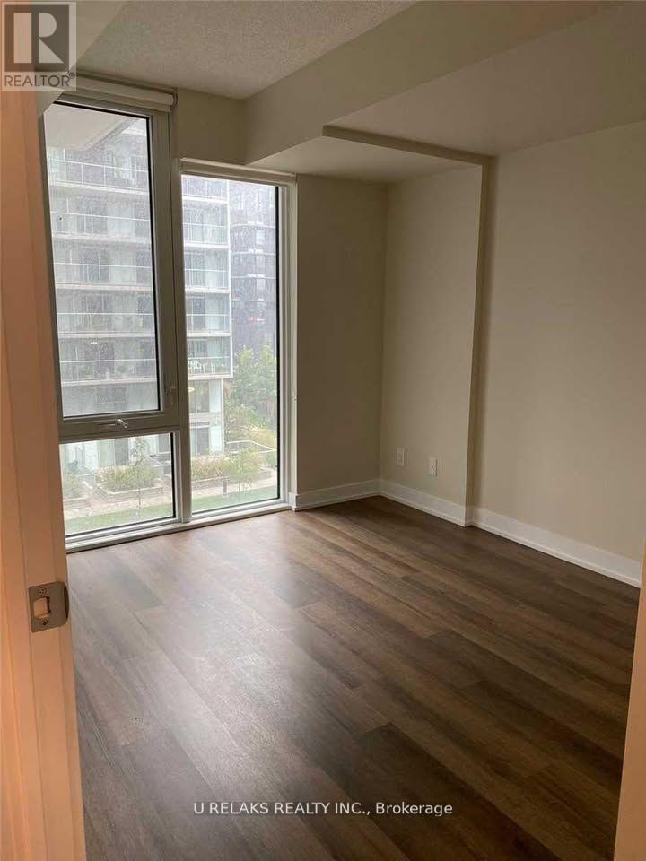 Photo 10 of 427 38 Monte Kwinter Court, Toronto ON