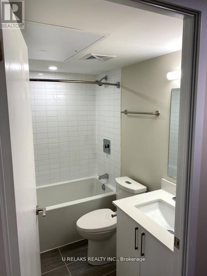 Photo 11 of 427 38 Monte Kwinter Court, Toronto ON