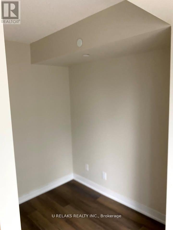Photo 8 of 427 38 Monte Kwinter Court, Toronto ON