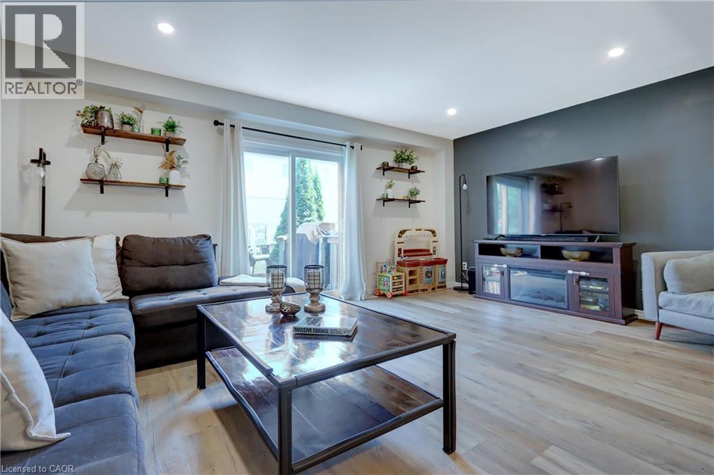 Photo 11 of 355 Fisher Mills Road Unit 74, Cambridge ON