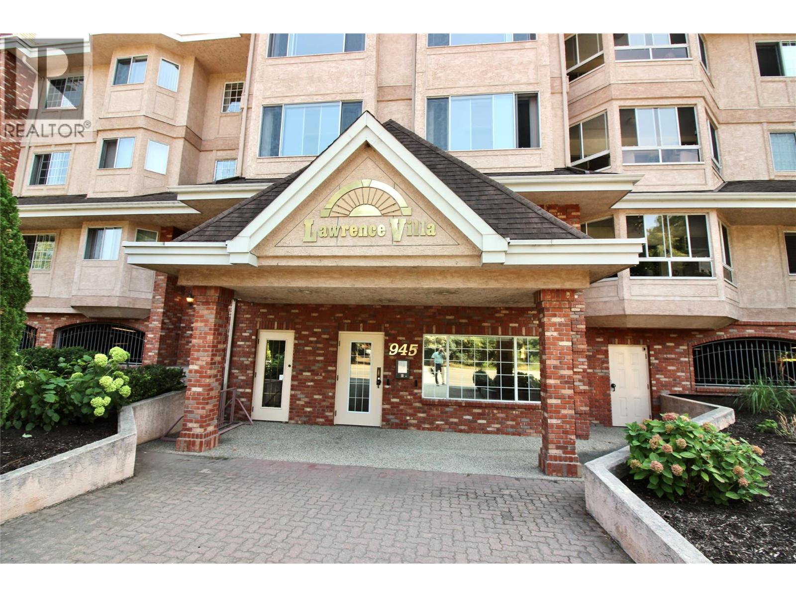 203 945 Lawrence Avenue, Kelowna