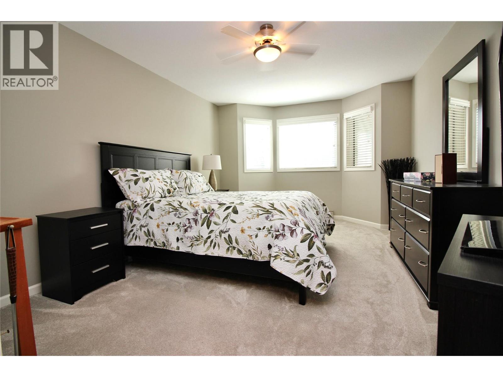 203 945 Lawrence Avenue, Kelowna