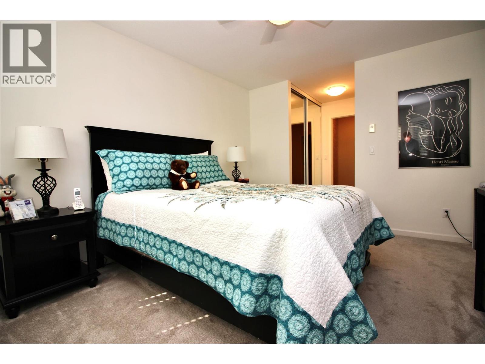 203 945 Lawrence Avenue, Kelowna
