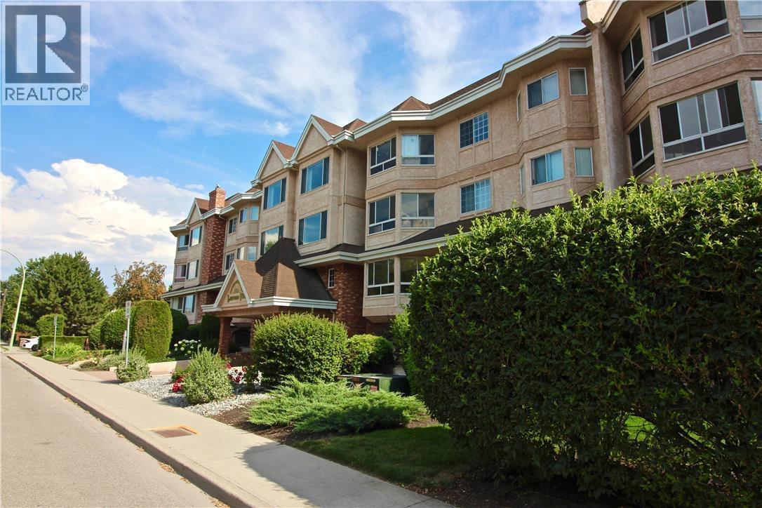 203 945 Lawrence Avenue, Kelowna